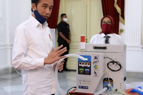 Jokowi Pamer RI Bisa Produksi Sendiri 55 Jenis Alkes Lawan COVID-19