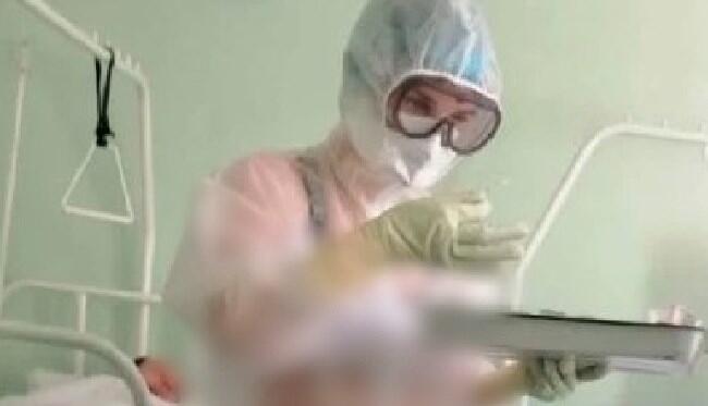 Perawat Cantik yang Viral Pakai APD Transparan Akhirnya Dipecat