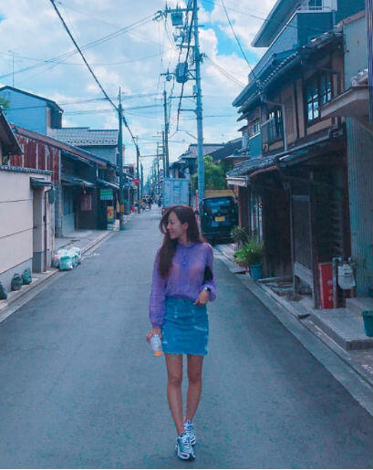9 Inspirasi OOTD Namjoo A-Pink, Cocok Jika Kamu Ingin Tampil Feminin