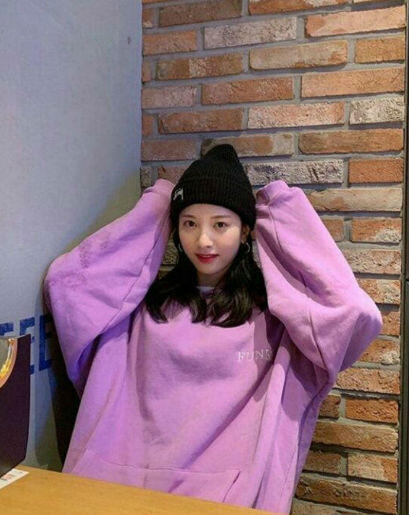 9 Inspirasi Gaya OOTD Ala Bona WJSN Yang Cocok Untuk Tampil Santai