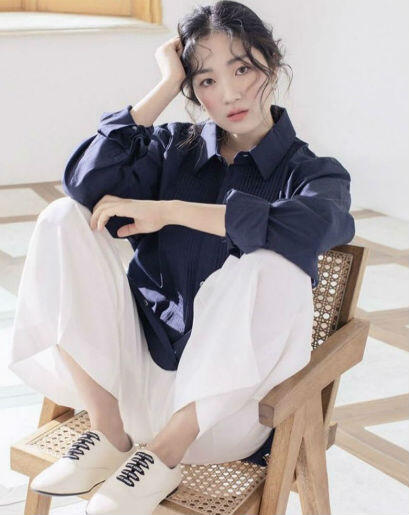 10 OOTD Kasual Ala Kim Hye Yoon, Pemeran Ye Seo Di KDrama SKY Castle