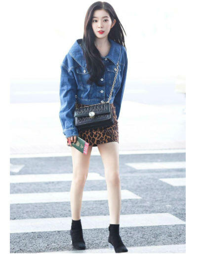 10 Ide Mix &amp; Match Jaket Denim Ala Idol KPop, OOTD Chic Buat Nge-Date!