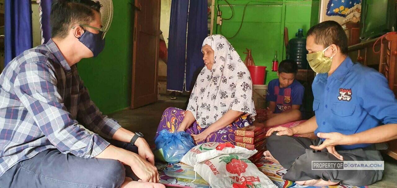 Kisah "Syahrial" Berjuang Hidup Dengan Berdagang Kerupuk Di Tengah Pandemik Covid 19