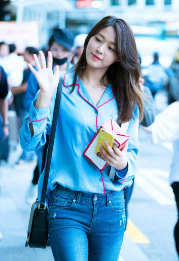 13 Airport Fashion Keren Ala Seolhyun AOA, Cocok Untuk OOTD