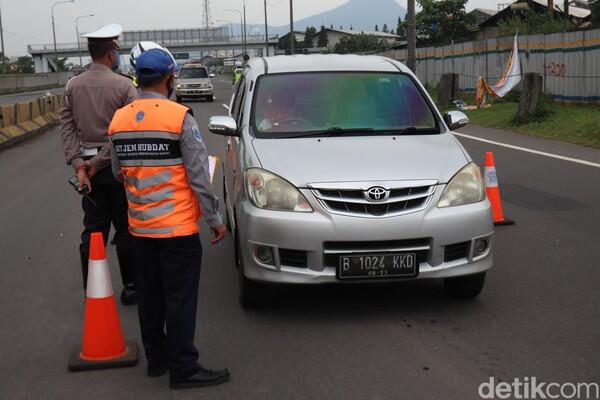 Antisipasi Arus Balik, Sejumlah Gerbang Tol Ditutup untuk Kendaraan Penumpang