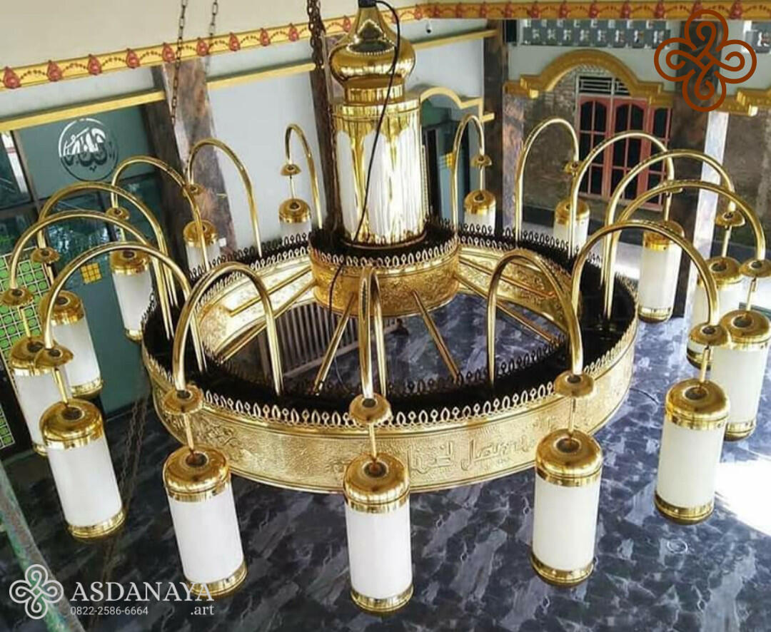 Replika Lampu Masjid Nabawi