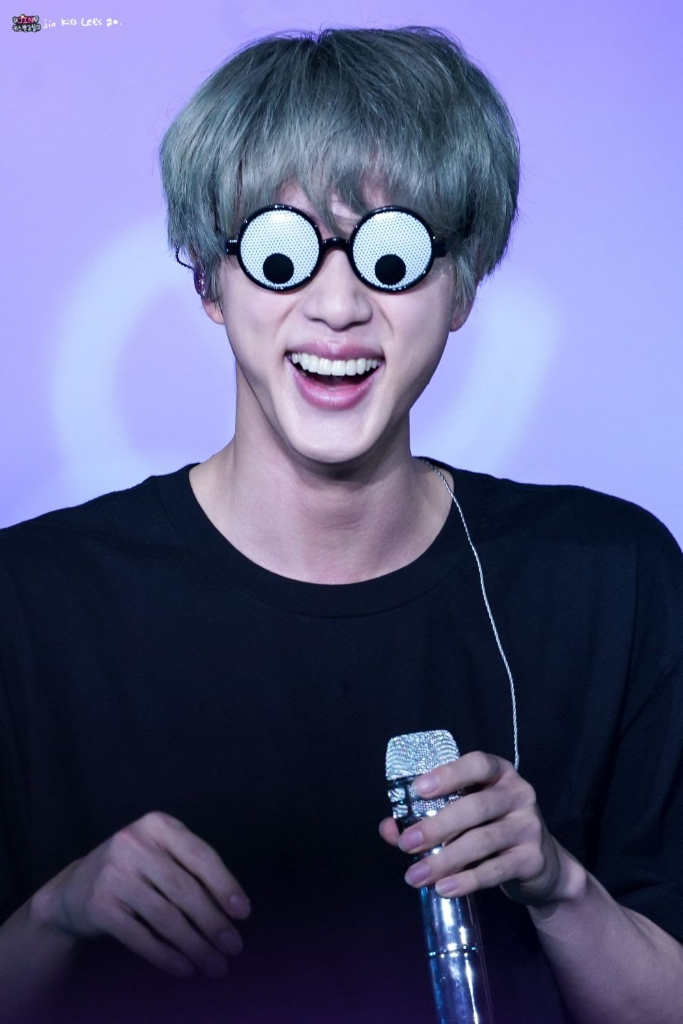 Kim Seokjin Dari Ketampanannya Sampai Kekonyolannya