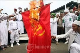 Geger Bendera Merah Putih Logo Palu Arit di Kampus, Polisi Cari Pelaku