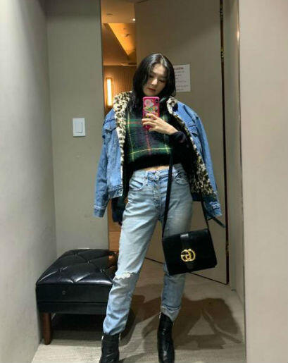 5 Potret OOTD Seulgi Red Velvet, Bisa Jadi Inspirasi Gaya!