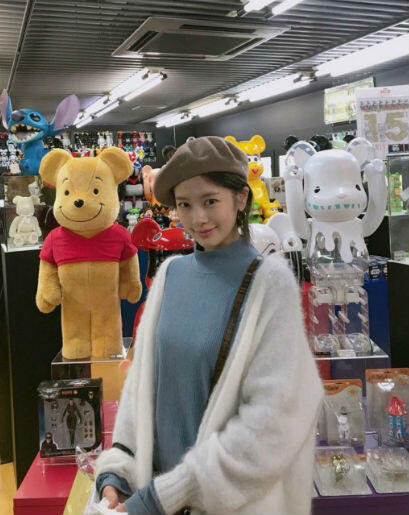 10 Inspirasi Gaya OOTD Jung So Min Dijamin Bikin Dia Terpesona!