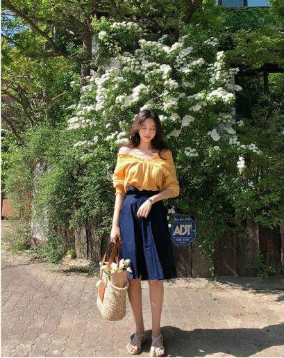 Bikin Hangout Makin Asyik, Intip Nih 10 Ide OOTD Ala Cewek Korea!