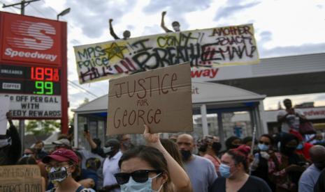 Cerita Lengkap Geogre Floyd: Rasisme Atau Karena Kebodohan Polisi???