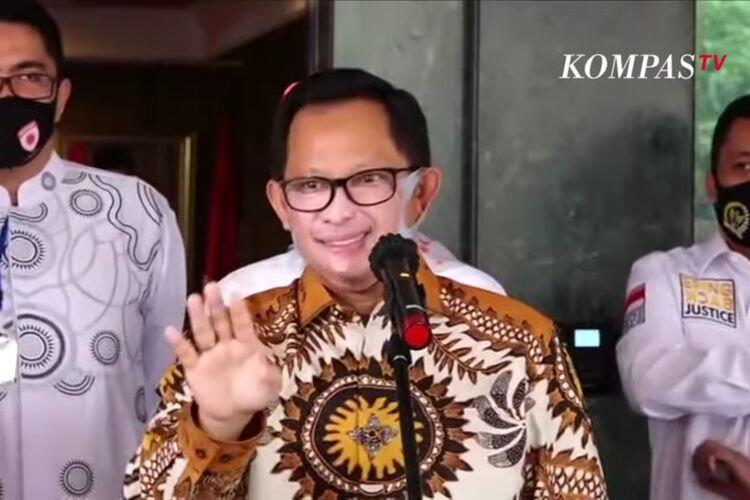 Super Unik! Menteri Jokowi Ini Pakai Masker Gambar Begini, Bakal Viral?