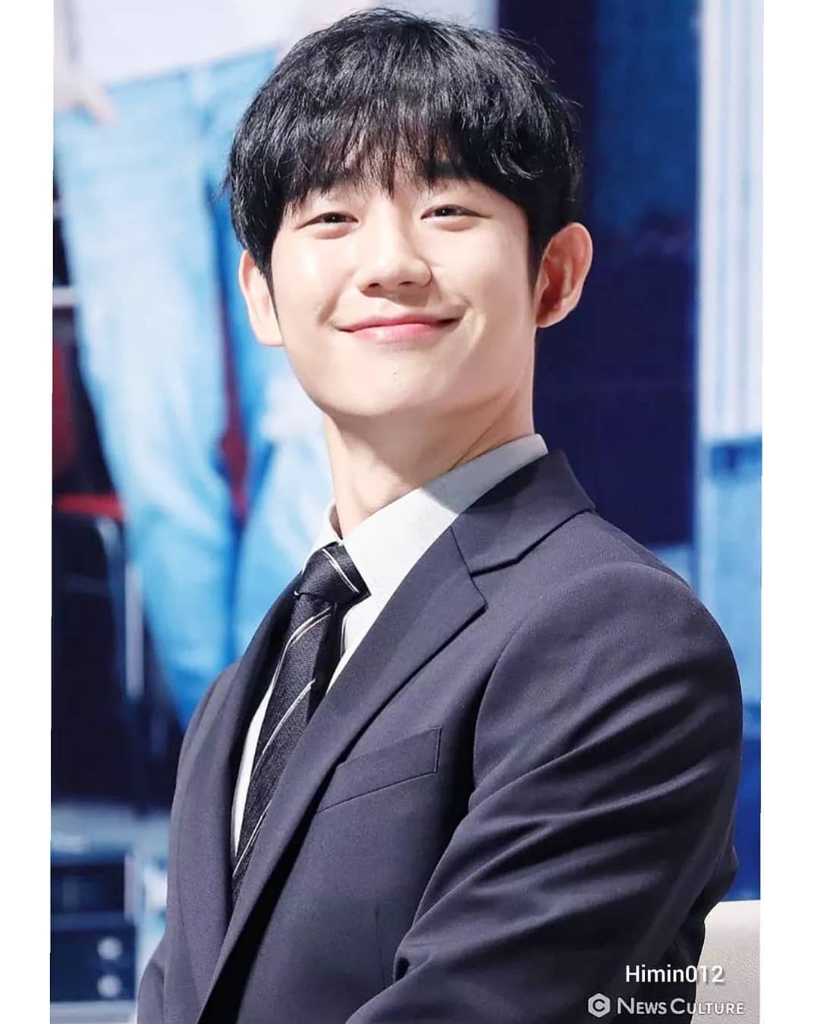 Ada Apa dengan Jung Hae-In? Idola Drakor yang Brondong Manis, Klimis, dan Protagonis!