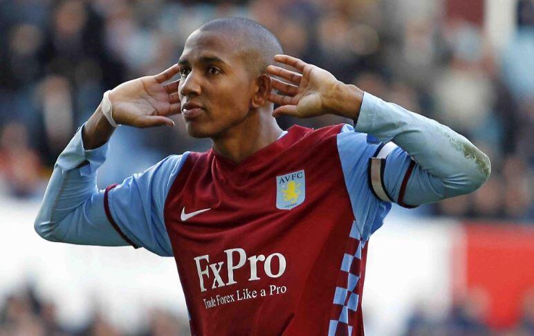 Percaya atau Tidak, Ashley Young Pernah Setara dengan Ronaldo dan Messi