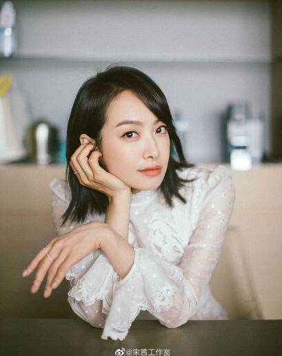 Keluar Dari SM Entertainment, Ini 10 Potret Terbaru Victoria F(X)