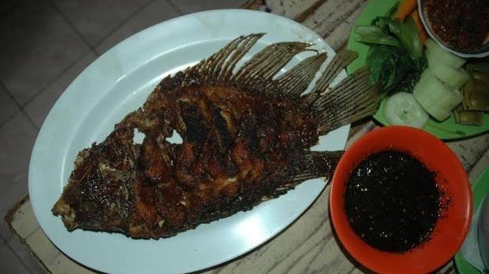 Viral, Getok Harga Ikan Gurame 1,3 Juta. Ini Kata Pemilik Warung! 