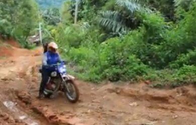 Menyedihkan, Potret Jalan di Cianjur Selatan Ini Bikin Kita Nyesek
