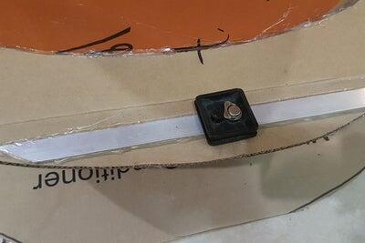 DIY Pelindung Perekemanan Mikrofon Untuk Studio Menggunakan Tripot.