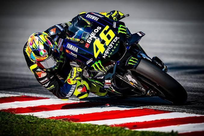 Valentino Rossi Dilarang Pensiun?