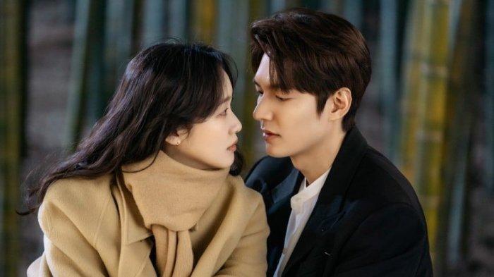 Yuk Intip Penampilan Kim Go Eun, Pasangan Lee Min Ho di ‘The King Eternal Monarch’!