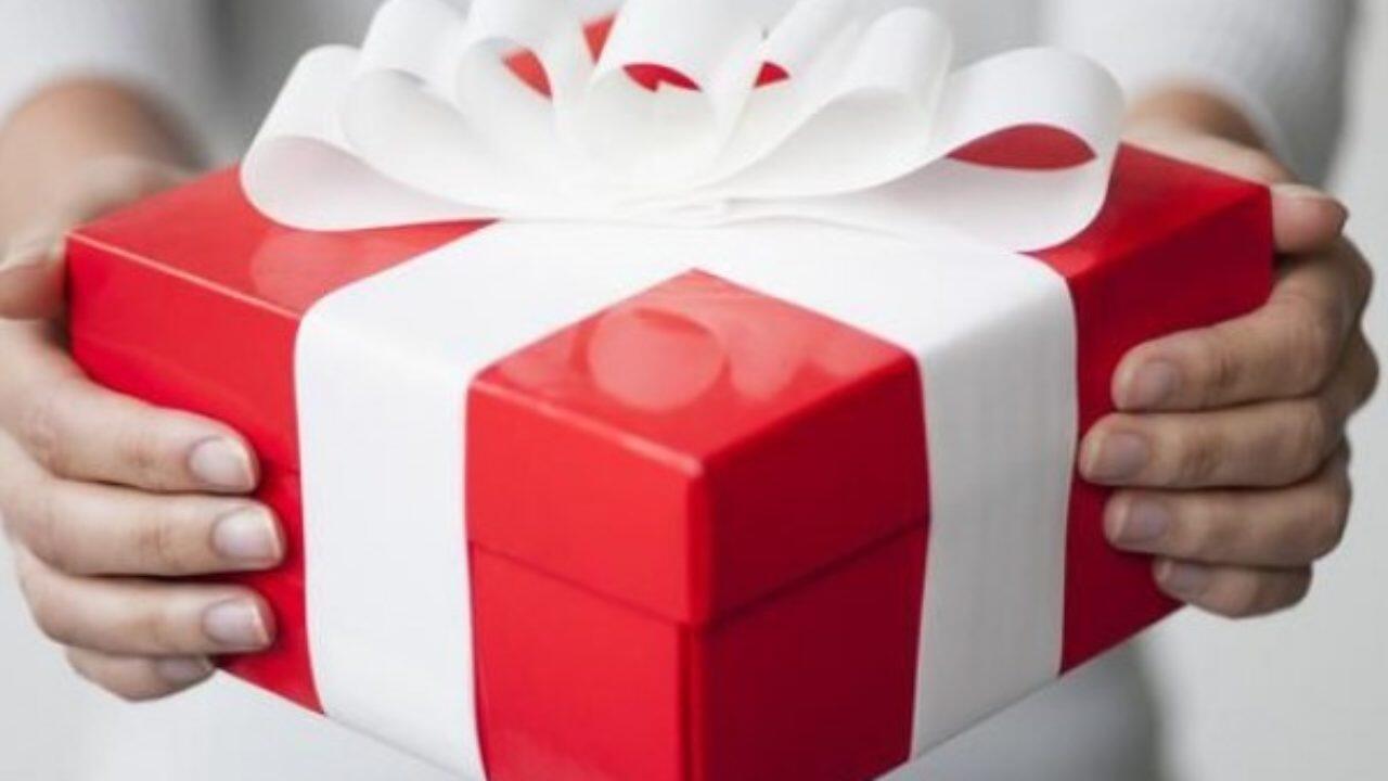 Memberi Kado Jangan Sembarangan, Ada Hukumnya!
