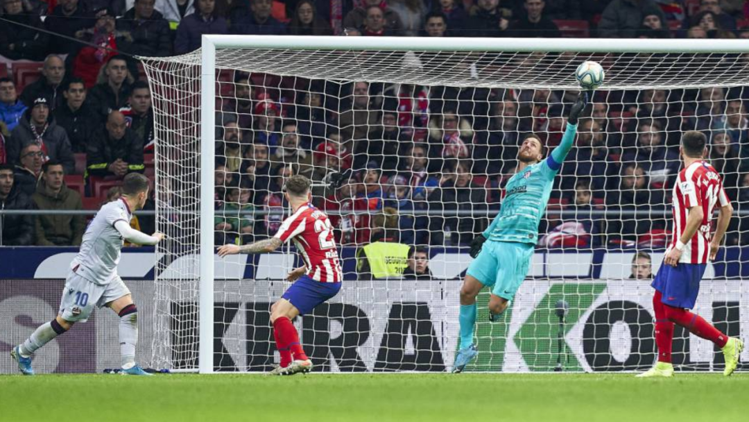 Courtois vs Oblak: Derby Madrid untuk Berebut Zamora Trophy