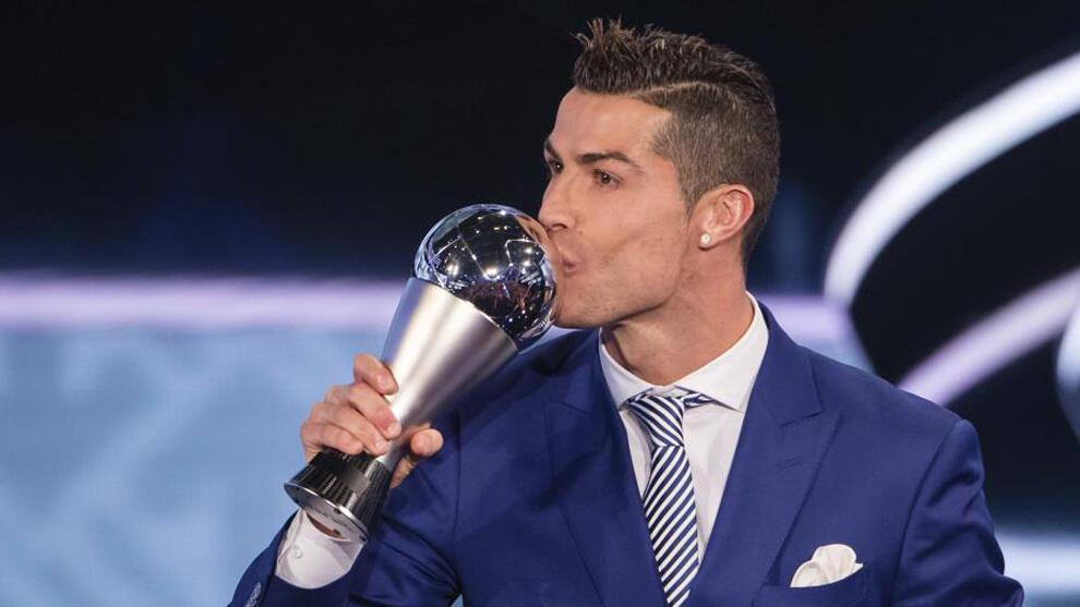 Cristiano Ronaldo : Selamat Tinggal Real Madrid, Selamat Tinggal Penghargaan Individu