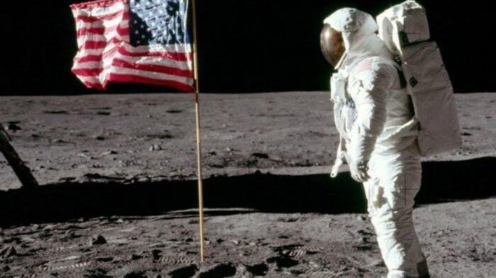 Misteri Neil Amstrong Masuk Islam Setelah Mendengar Suara Azan di Bulan, Ternyata...