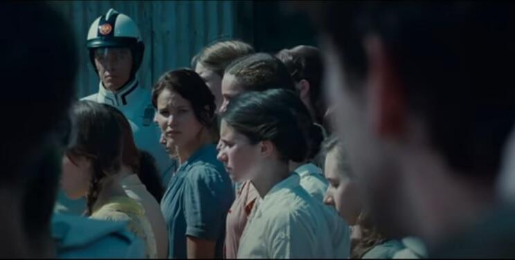 4 Foto Jennifer Lawrence dalam film The Hunger Games 2012