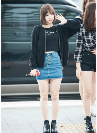 10 Gaya OOTD Outer Ala GFriend, Stylish & Bikin Hangout Makin Asyik!