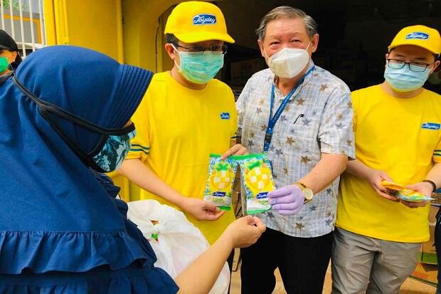 Program #Joydaylawancovid19, 500 KK di Tambora Jakarta Terima Sembako dan Es Krim