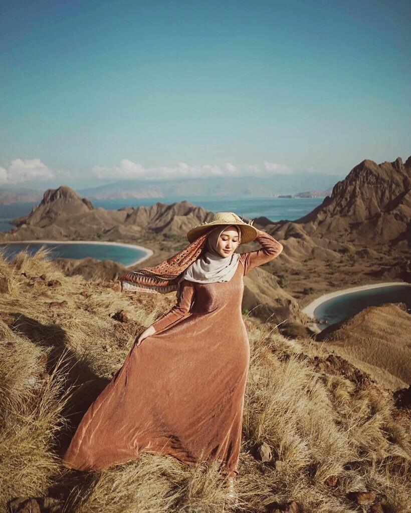 Style Hijab Casual untuk Traveling, Dijamin Gak Ribet!