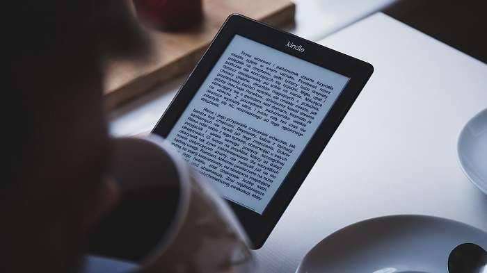 Buku Cetak vs E-Book, Mana Yang Lebih Agan Suka?