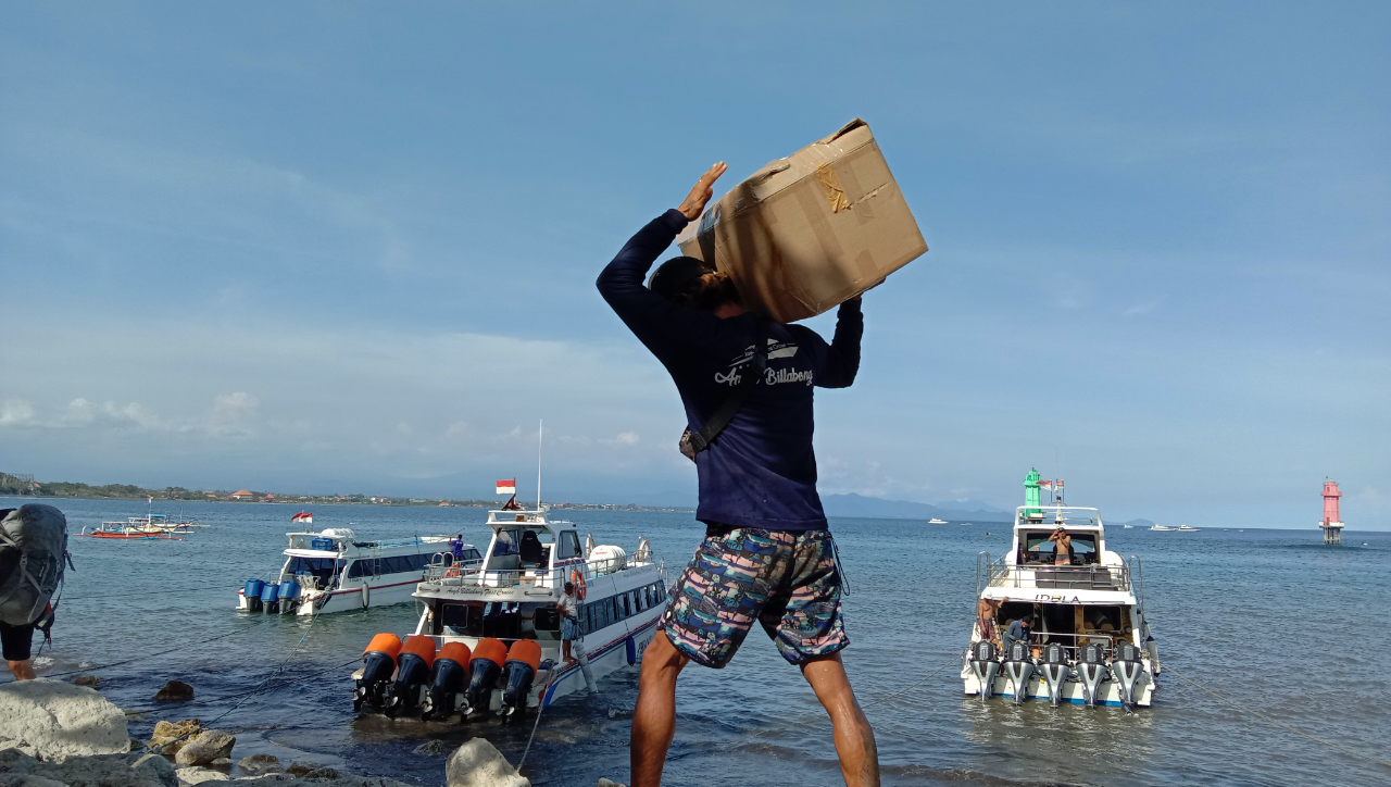 Dampak covid19 : Parkiran Rumah Kosong Pantai Sanur - Bali