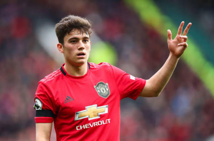 Manchester United pinjamkan Daniel James ke Newcastle