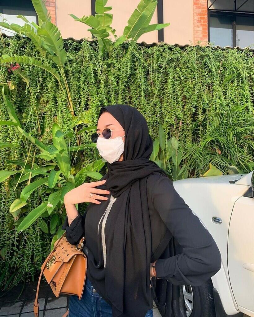 New Normal, Ini 10 Inspirasi OOTD Hijab Pakai Masker Kain Ala Selebgram