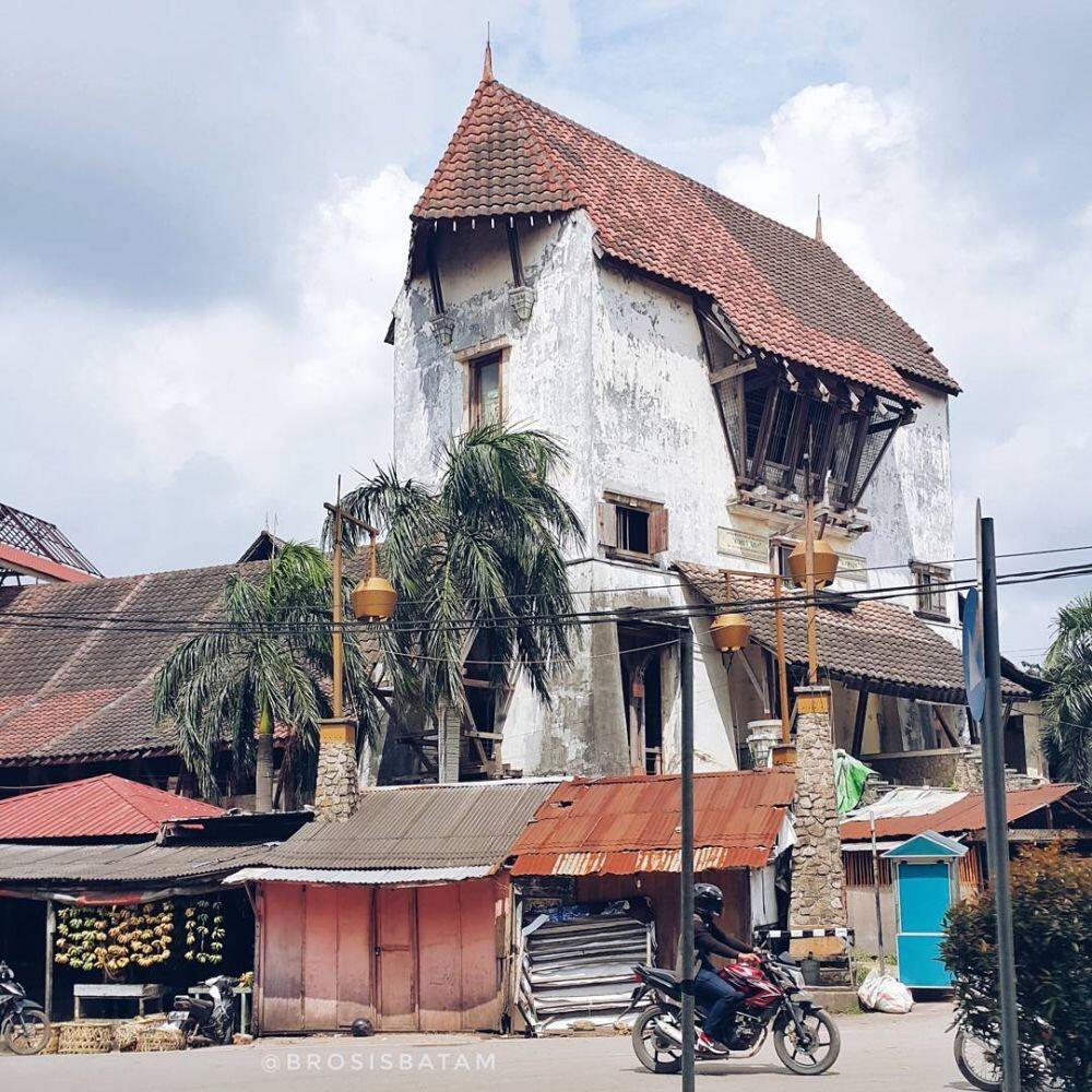 &#91;COC Reg. Batam&#93; Suka Uji Nyali! Rasakan Sensasi Wisata Terseram di Batam, No 4 Makam