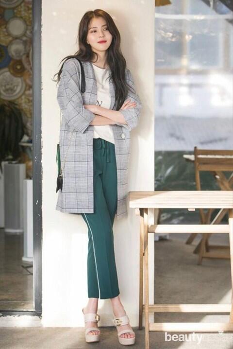 PELAKOR MODIS!!! 7 OOTD Keren Han So Hee, Sang Pelakor Di A World Of Married Couple.