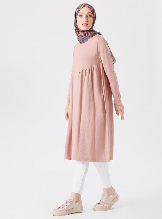 NGGAK MAU TERLIHAT TUA? Berikut 5 Tips Memilih Motif Kerudung &amp; Cara Padu- Padannya 