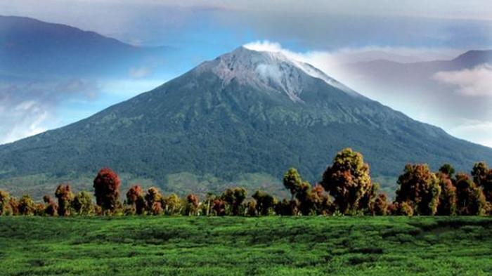 &#91;COC Reg. Jambi&#93; Mendaki Ke Gunung Kerinci? Ketahui Dulu Mitos-Mitosnya, Cek Di Sini!