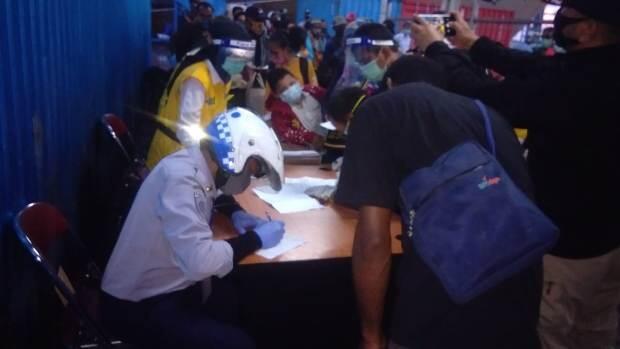 Penumpang KM Ciremai Wajib Ikuti Protokol Kesehatan
