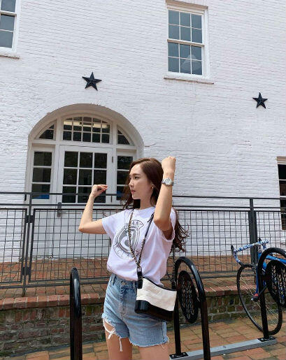 11 Ide Mix And Match Dengan Atasan Putih Ala Jessica Jung