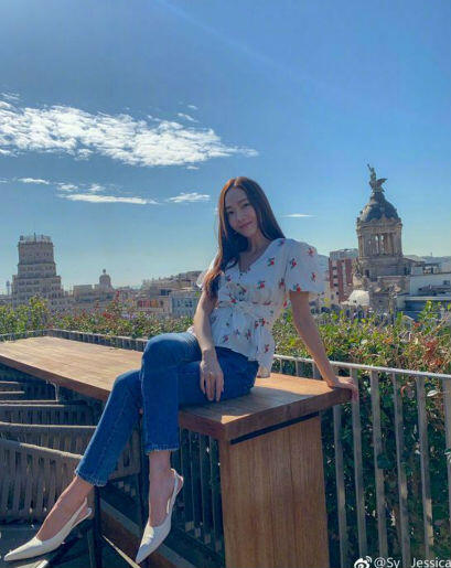 11 Ide Mix And Match Dengan Atasan Putih Ala Jessica Jung