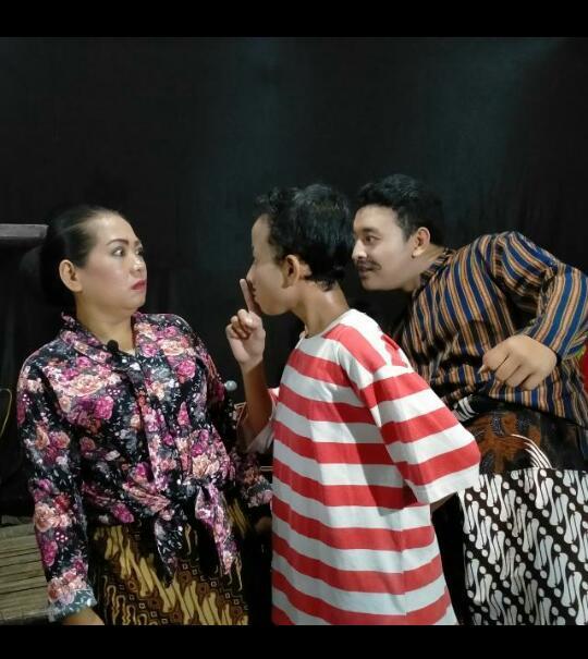 Dagelan Ucap - Ucup || Si mbok Galau