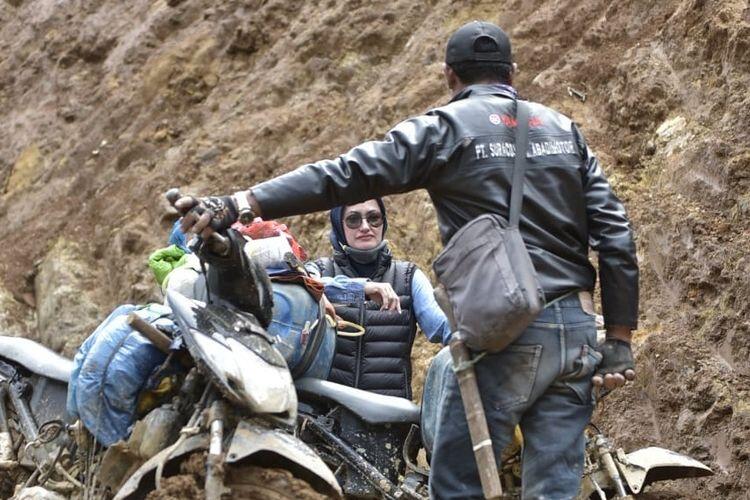 Keren! Bupati Luwu Utara Kirim Bantuan Untuk Warganya Dengan Sepeda Motor