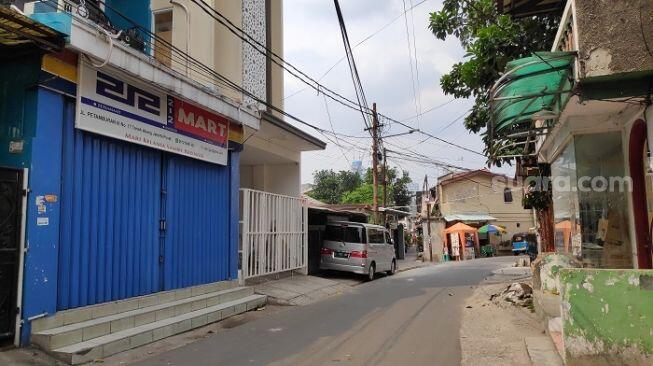 Masuk Zona Merah, Markas FPI di Petamburan Sepi, Gerbang Ditutup!