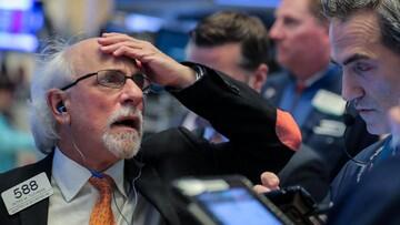 Hari Terburuk Wall Street, Dow Jones Terjun Payung 1.800 Poin