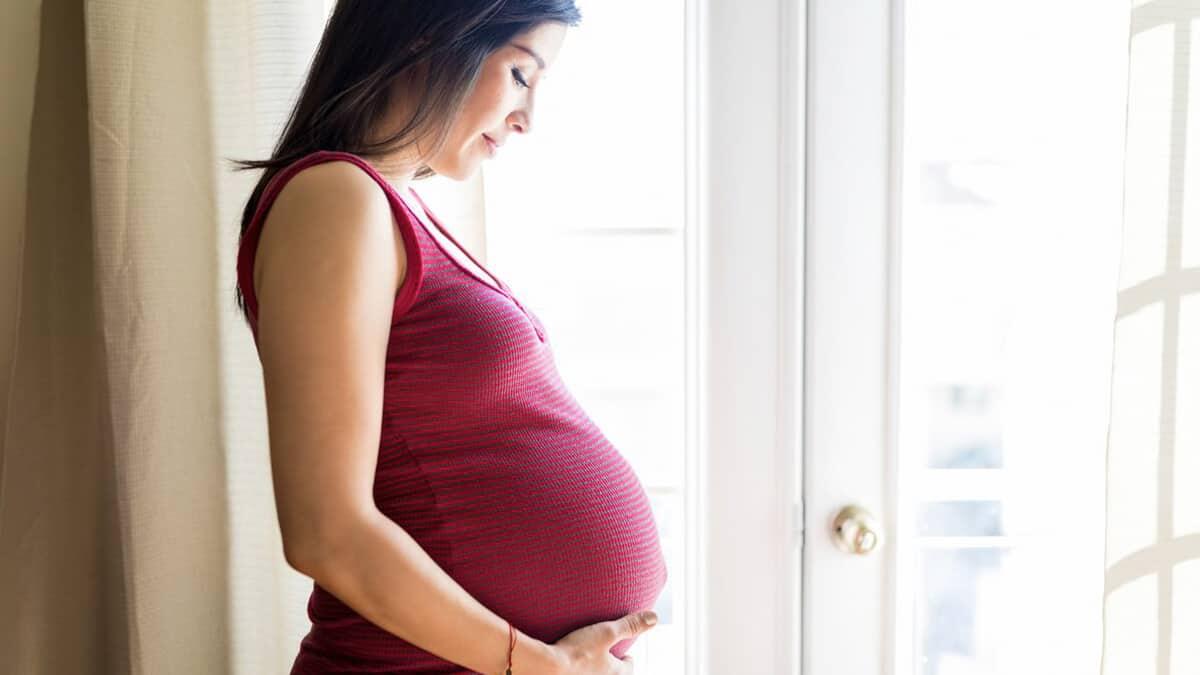 Apakah Perlu Menunda Kehamilan Saat Pandemik COVID-19?