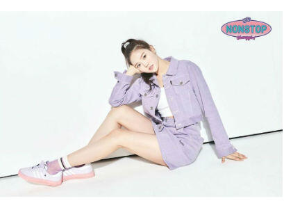 9 Ide Mix & Match Outfit Ala Hyojung OH MY GIRL, Trendy Banget!